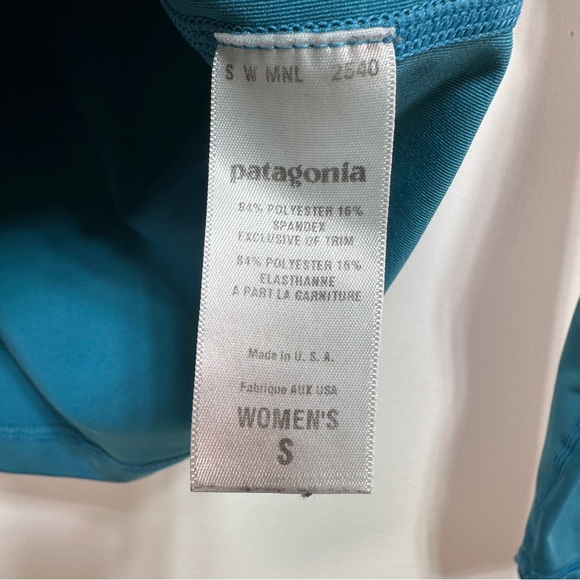 Patagonia | Long Sleeve Mock Neck Activewear Top - Picture 3 of 8